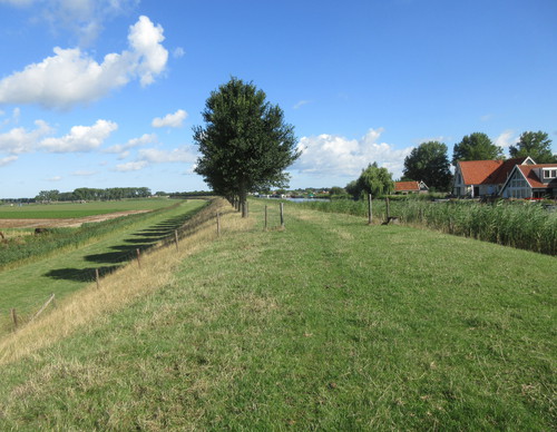 Foto Uilenhoekroute (rood) vanaf startpunt Avenhorn - De Goorn