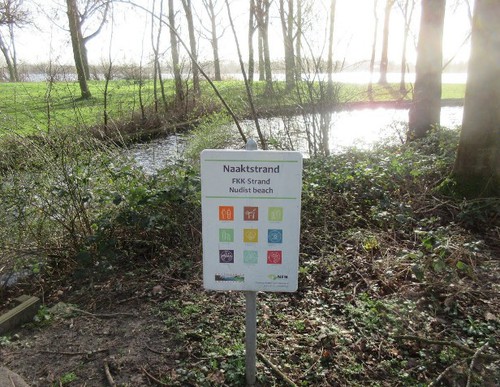 Je kunt ook naakt ontspannen bij de Gaasperplas