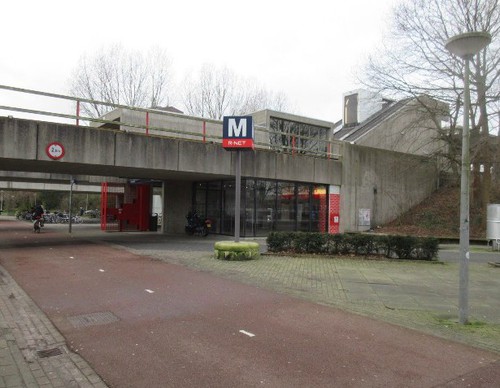Je kunt ook met de metro naar de Gaasperplas reizen.