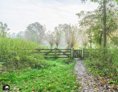 Een hek voor een veld