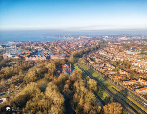 Drone foto over bosrijk gebied